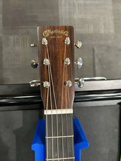 Martin Guitars - 000-17 2